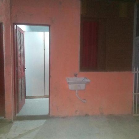 Villa Kitinete Pequena Em Patio Compartilhado Florianópolis Esterno foto