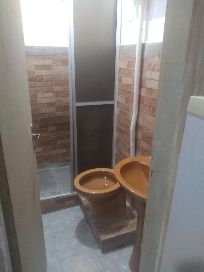 Villa Kitinete Pequena Em Patio Compartilhado Florianópolis Esterno foto